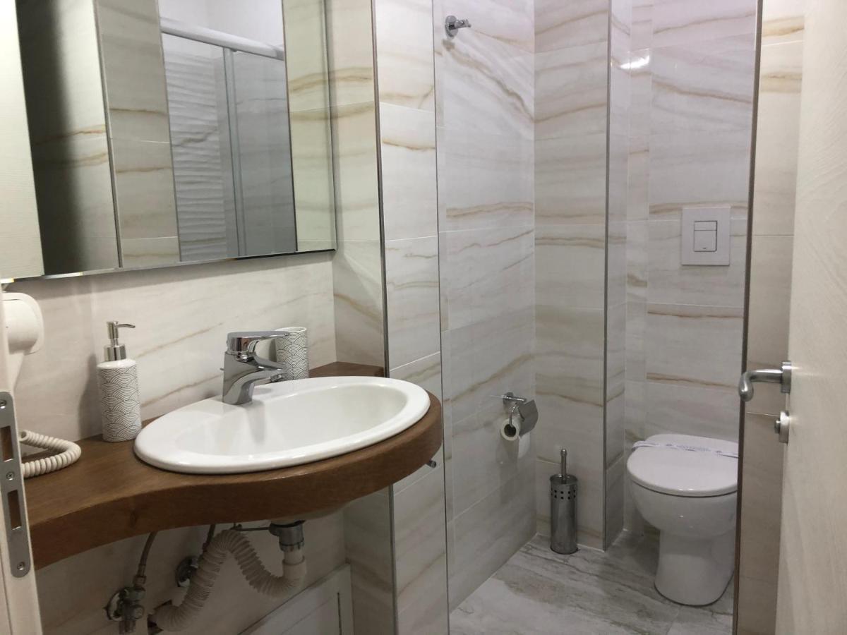 Le Affacciate Bruzie Home 2 Guest House Cosenza Exteriör bild