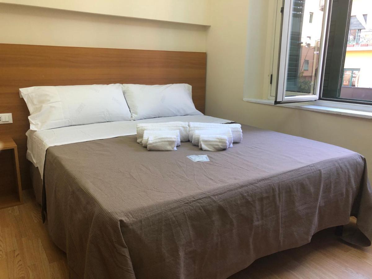 Le Affacciate Bruzie Home 2 Guest House Cosenza Exteriör bild